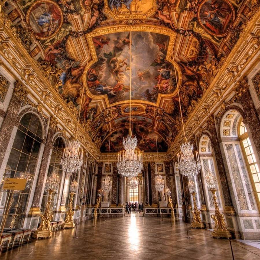 hall of mirrors france