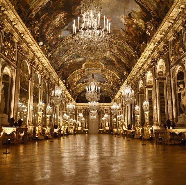 Louis XIV Dining Room Set for a speical home and for a king.jpg