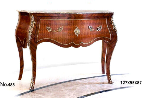 Delicate French Louis XV style foliate ormolu-mounted Parquetry and veneer inlaid Bombee Commode