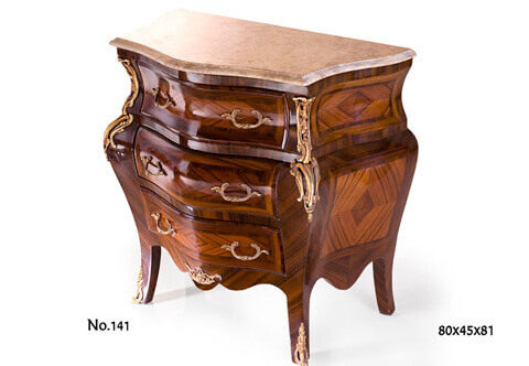 French Louis XV ormolu-mounted sans traverse quarter veneer inlaid Bombé Commode Bordelaise Set of three