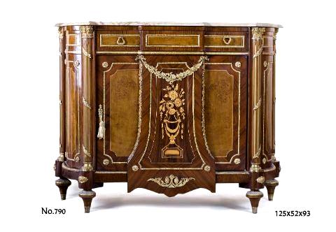 Louis XVI ormolu-mounted side cabinet after the model by François Linke, early 20th Century, Inspired by the celebrated commode executed in 1778 by Jean-Henri Riesener for the cabinet de retraite of King Louis XVI at the Château de Fontainebleau