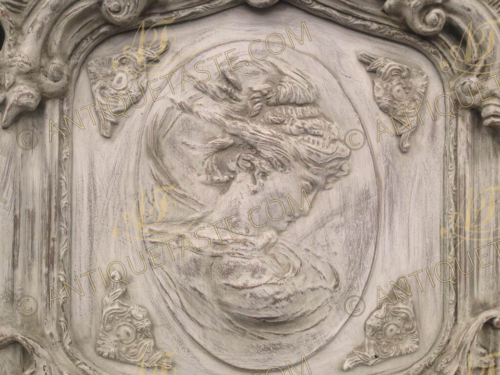A Distinctive Rocaille Louis Xv Giltwood Aged Finishing Pillar Mirror
