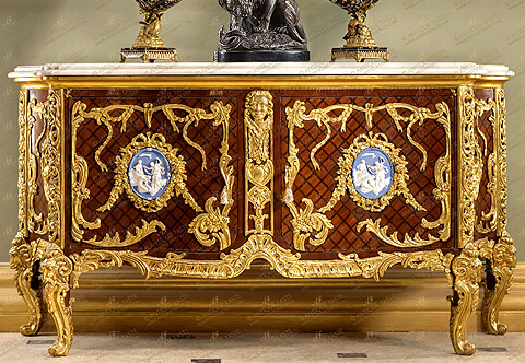 Louis XV Commode Médaillier