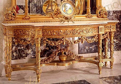 Italian Early 19th Century Louis XVI style Belle Époque period hand carved and French foil gilded Grand Console Table with Mirror