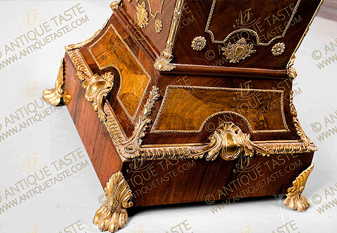 Majestic French Louis XVI style gilt-ormolu-mounted veneer inlaid Pedestal