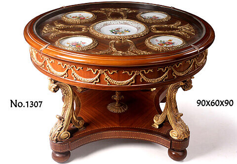Napoleon Second Empire gilt-ormolu-mounted veneer inlaid Sèvres porcelain plates top ormolu acanthus supports Cocktail Center Table