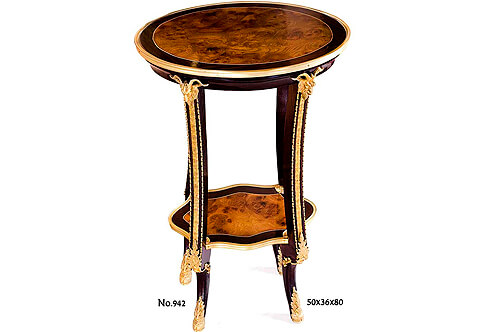 Transitional Louis XVI style gilt-ormolu ram heads mounted veneer inlaid oval shaped undertier Étagère Salon Side Table